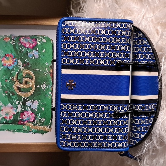 Tory Burch NWTs Gemini Link Royal Blue Continental Wallet - Picture 1 of 11